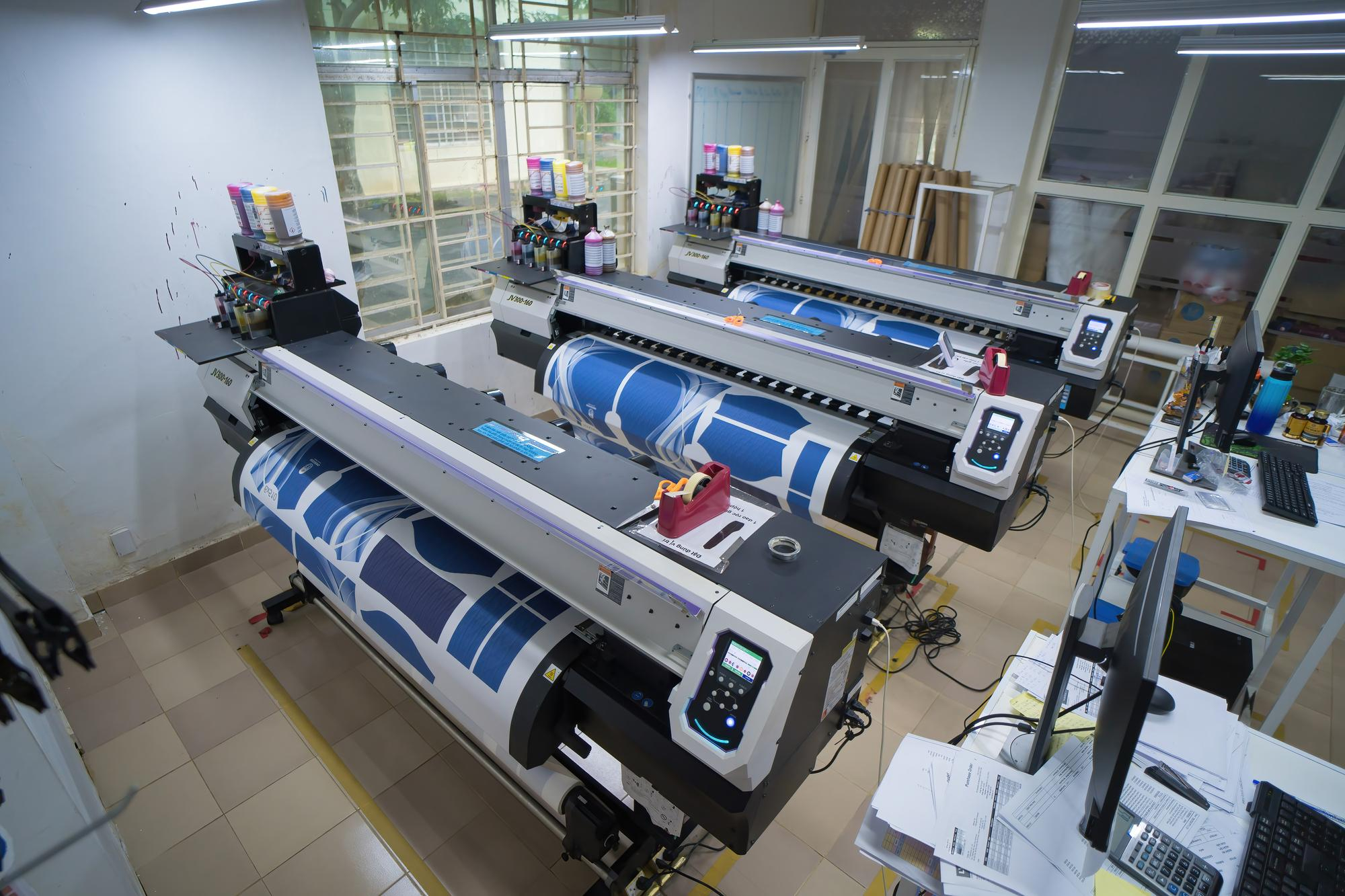 Why Large Format Printing Is Essential for UK Retail Shops, Events & Trade Shows
